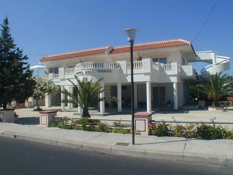 פליראקי Colonial Family Apartment #4 Ground Floor מראה חיצוני תמונה